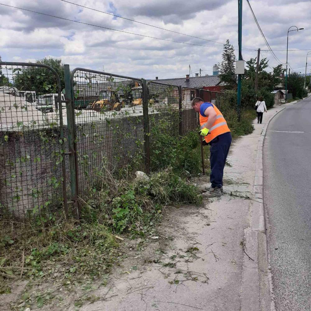 Služba za održavanje kanalizacione mreže i objekata:  RADOVI NA KANALIZACIONOJ MREŽI