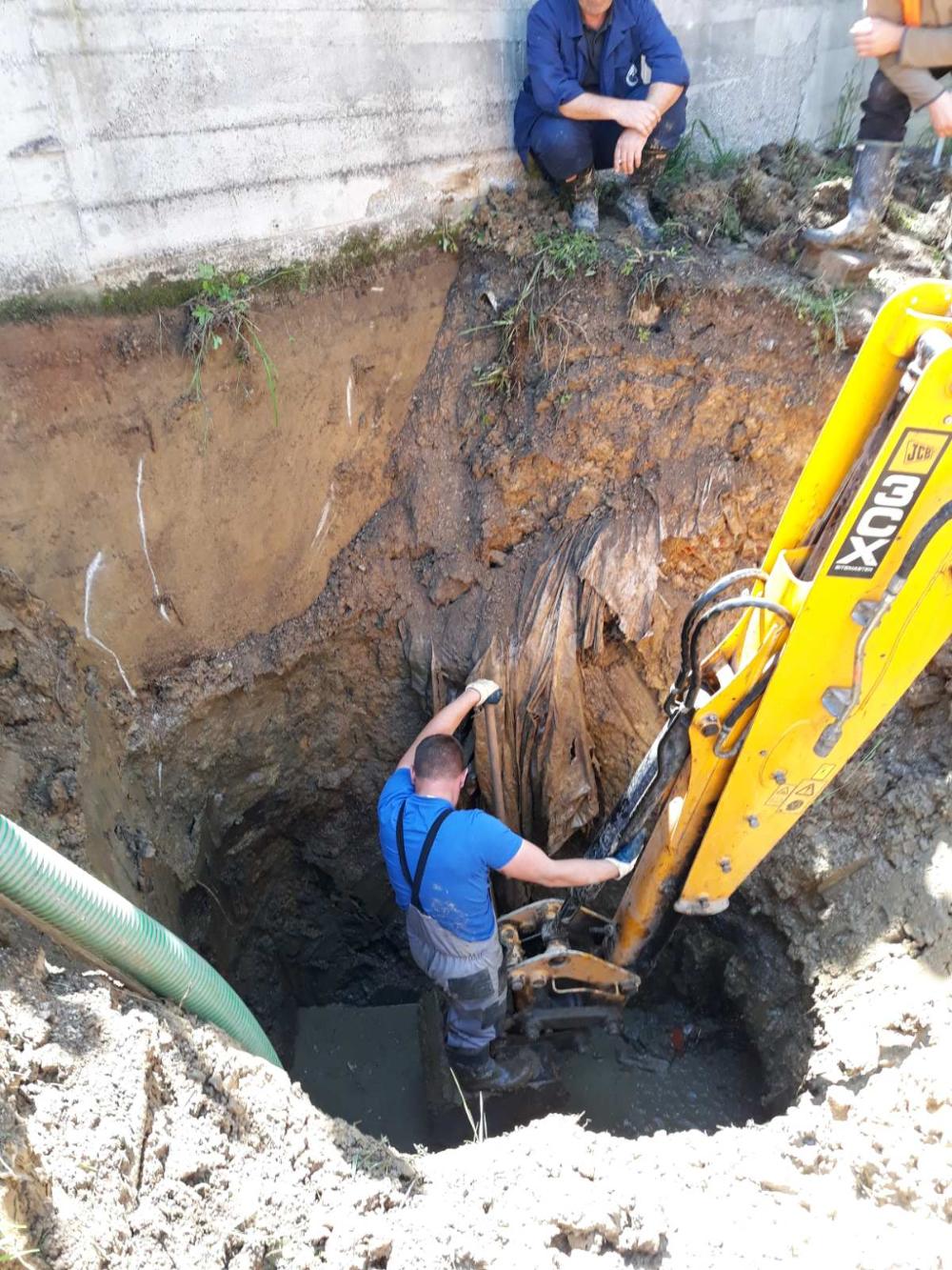 Služba za održavanje vodovodne mreže i objekata: POPRAVKE KVAROVA NA VODOVODNOJ MREŽI