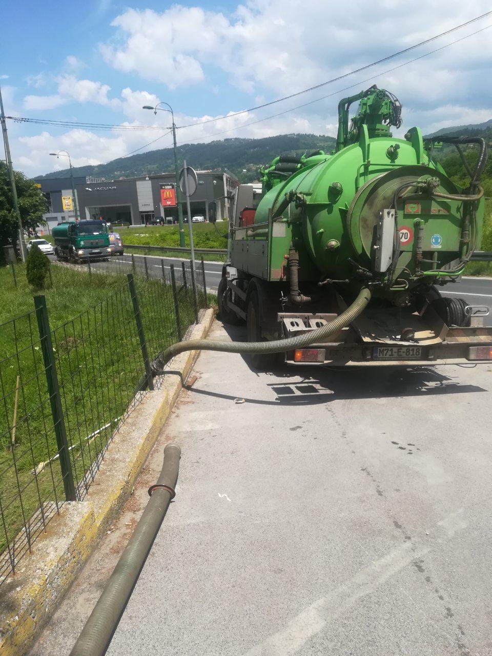 Služba za održavanje kanalizacione mreže i objekata:  RADOVI NA KANALIZACIONOJ MREŽI