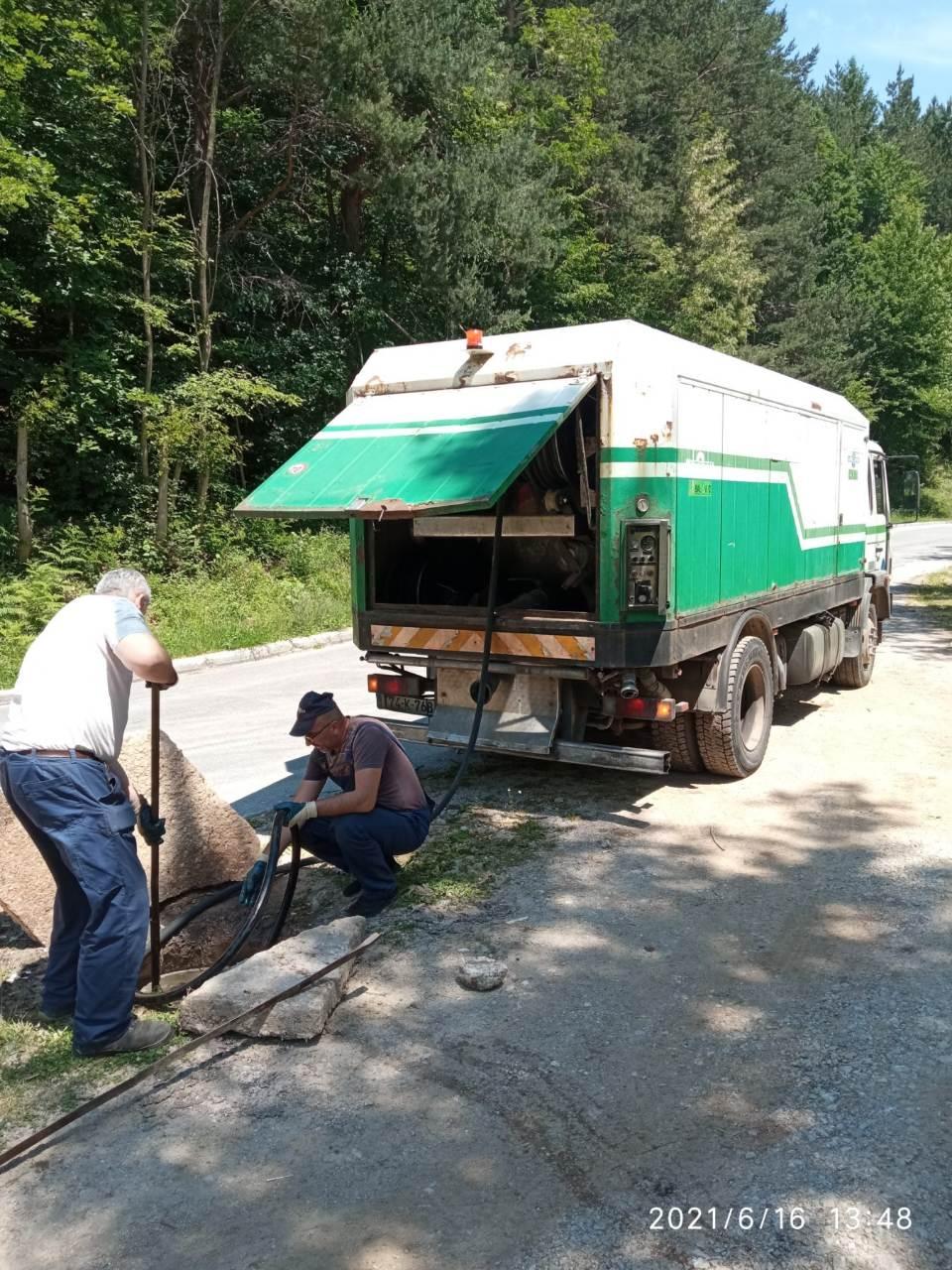 Služba za održavanje kanalizacione mreže i objekata:  RADOVI NA KANALIZACIONOJ MREŽI