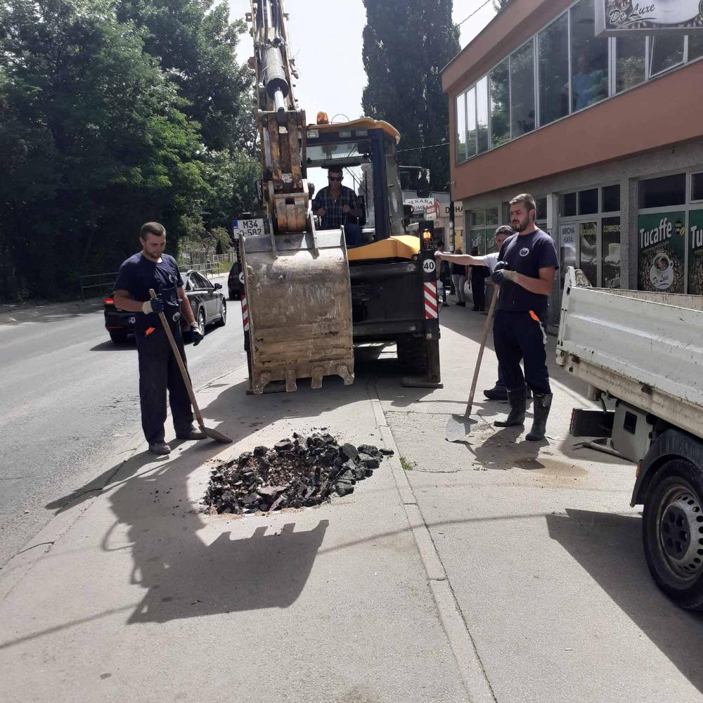 Služba za održavanje kanalizacione mreže i objekata: RADOVI NA KANALIZACIONOJ MREŽI
