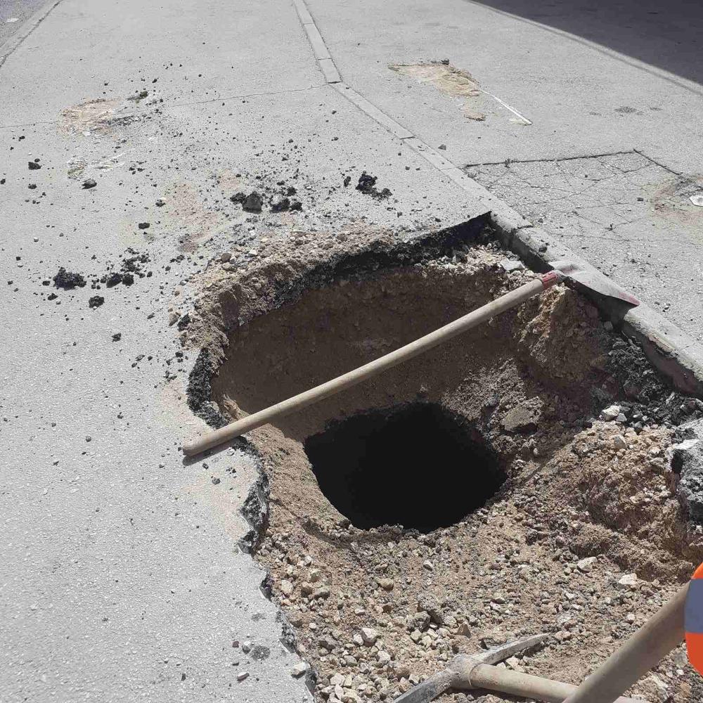 Služba za održavanje kanalizacione mreže i objekata: RADOVI NA KANALIZACIONOJ MREŽI