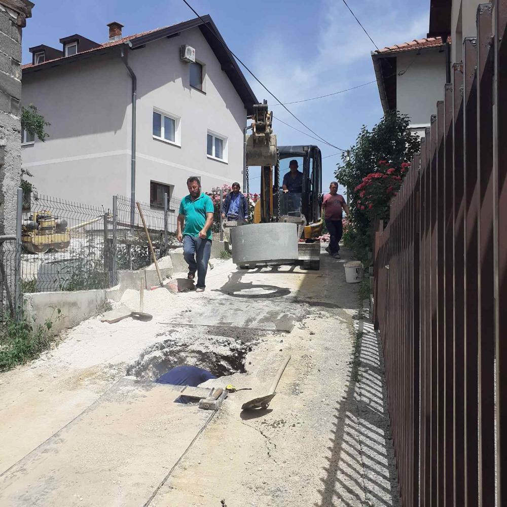 Zahvaljujući velikoj angažovanosti radnika i rukovodstva Pogona Kanalizacija: RADOVI U ULICI DEJZINA BIKIĆA USPJEŠNO OKONČANI 