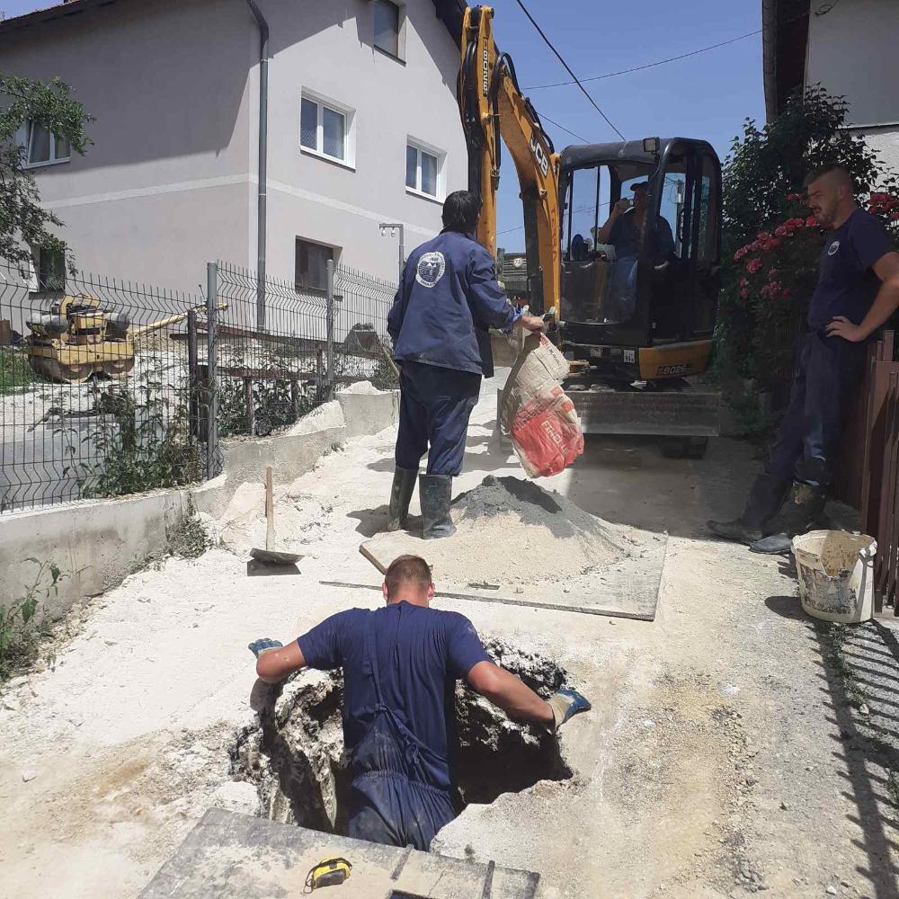 Zahvaljujući velikoj angažovanosti radnika i rukovodstva Pogona Kanalizacija: RADOVI U ULICI DEJZINA BIKIĆA USPJEŠNO OKONČANI 