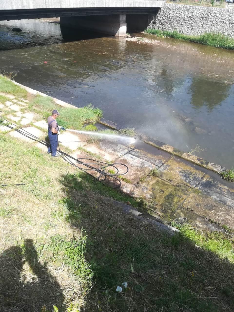 Služba održavanja kanalizacione mreže i objekata: RADOVI NA KANALIZACIONOJ MREŽI