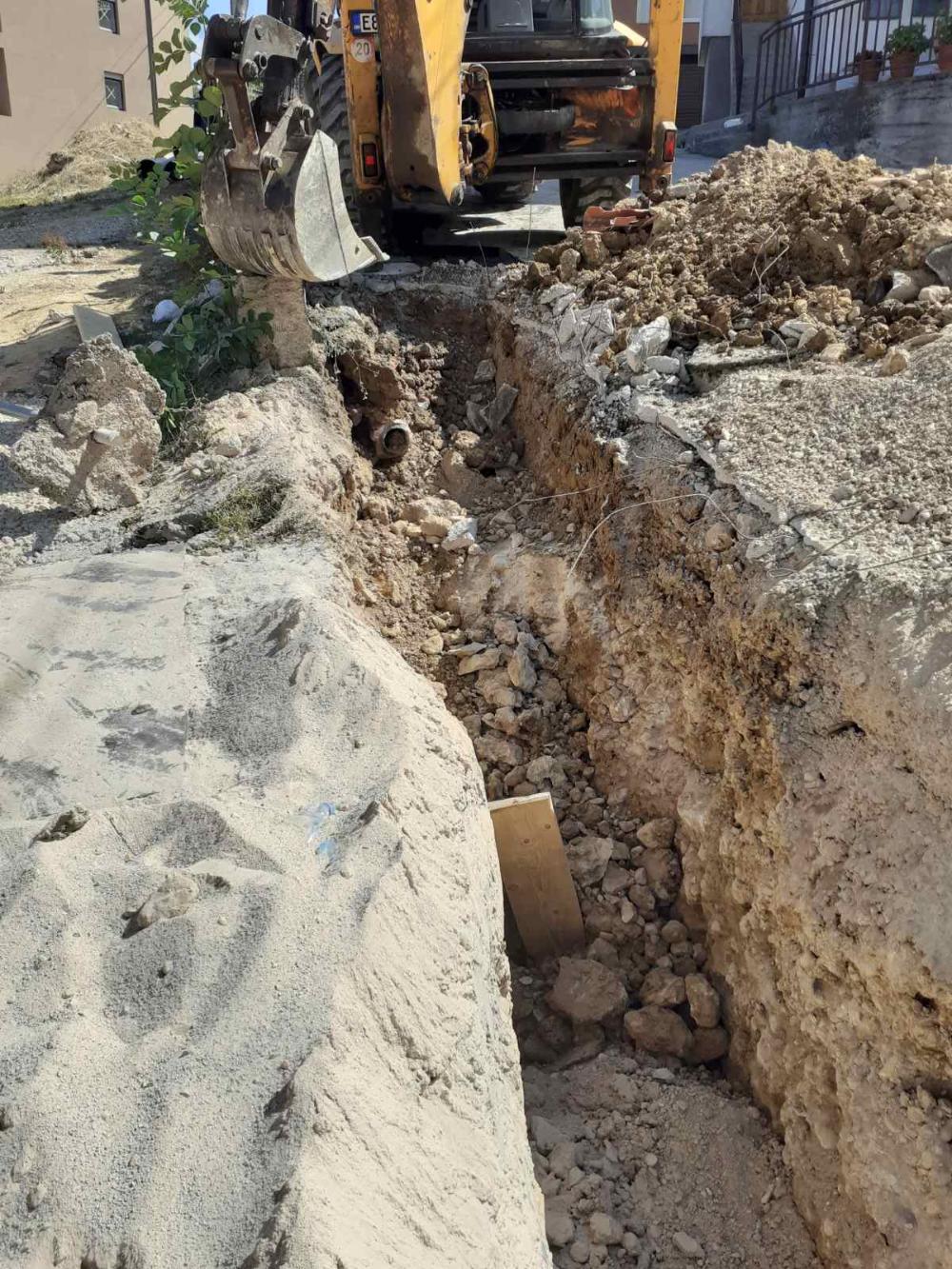 Služba održavanja kanalizacione mreže i objekata: RADOVI NA KANALIZACIONOJ MREŽI