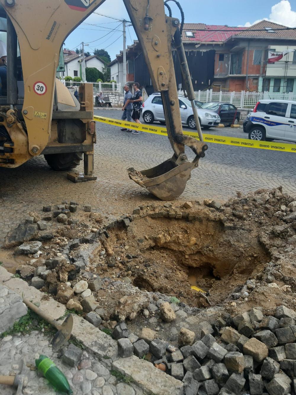 Služba za održavanje vodovodne mreže i objekata:  RADOVI NA VODOVODNOJ MREŽI