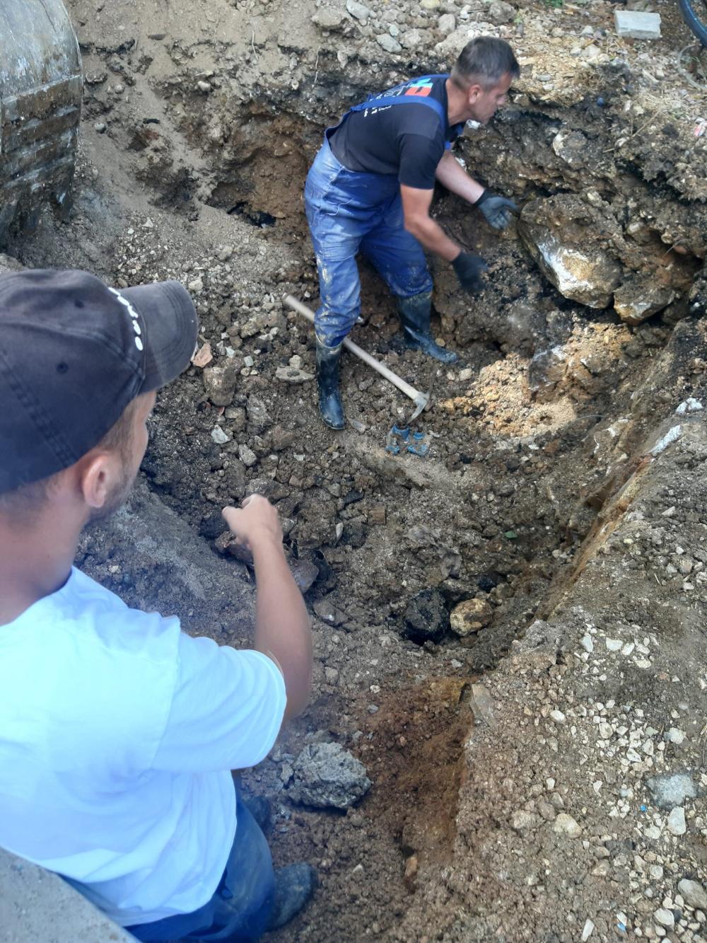 Služba za održavanje vodovodne mreže i objekata:  RADOVI NA VODOVODNOJ MREŽI