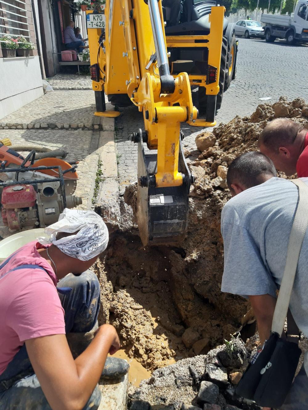 Služba za održavanje vodovodne mreže i objekata:  RADOVI NA VODOVODNOJ MREŽI