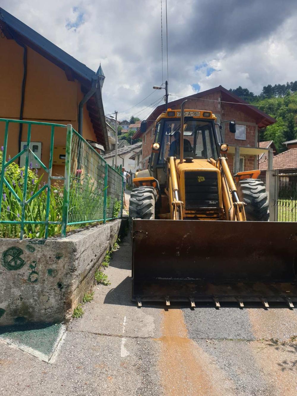 Služba za održavanje vodovodne mreže i objekata:  RADOVI NA VODOVODNOJ MREŽI