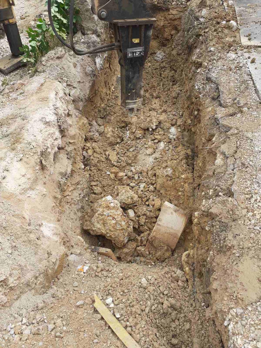 Služba održavanja kanalizacione mreže i objekata:  RADOVI NA KANALIZACIONOJ MREŽI