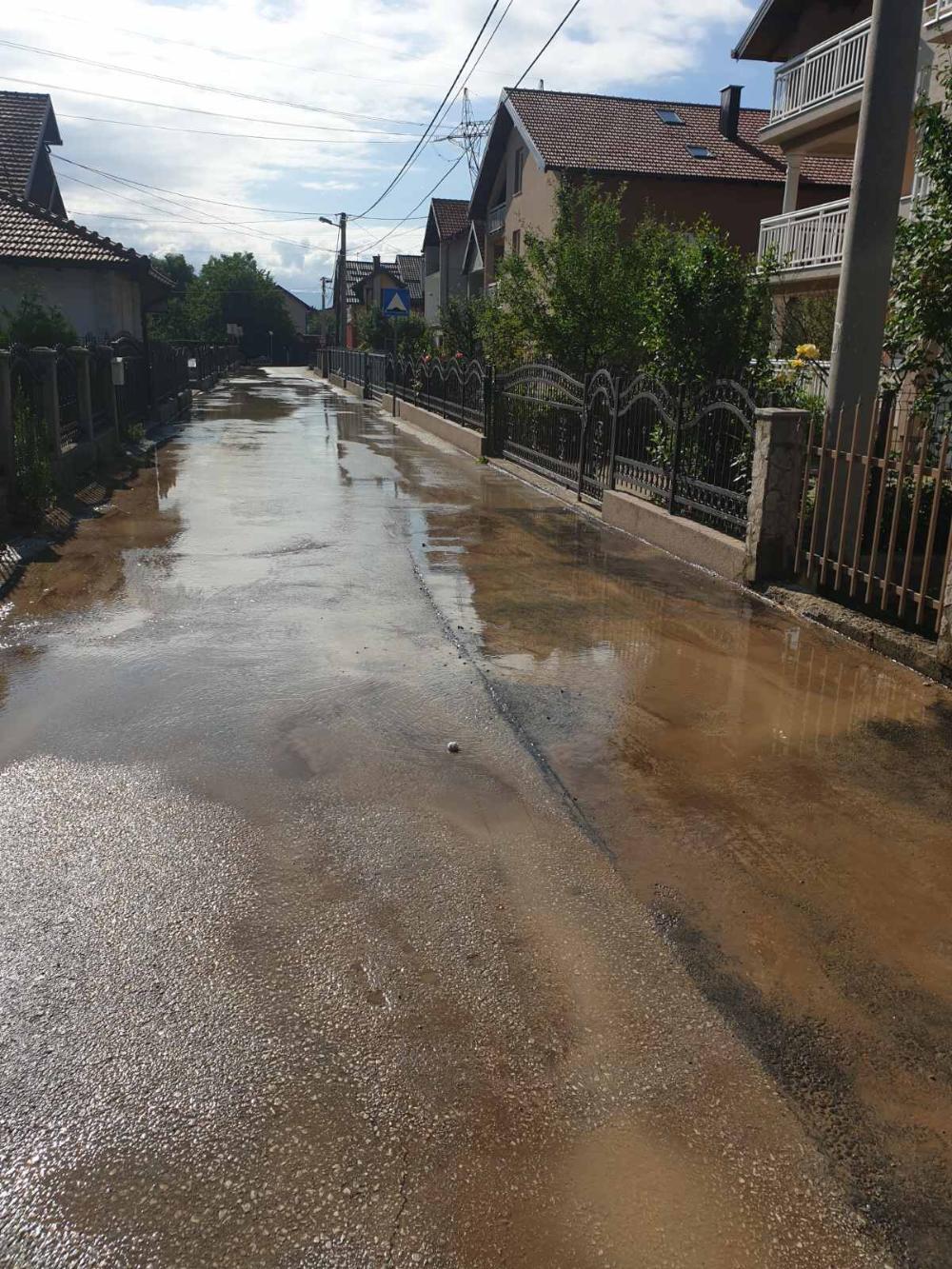 Dežurna ekipa:  POPRAVKE KVAROVA NA VODOVODNOJ MREŽI
