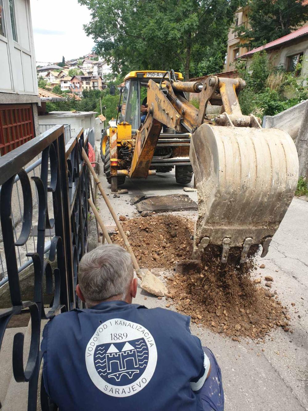 Dežurna ekipa:  POPRAVKE KVAROVA NA VODOVODNOJ MREŽI