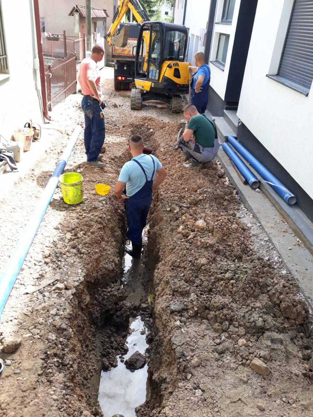 Služba za održavanje vodovodne mreže i objekata:  RADOVI NA VODOVODNOJ MREŽI