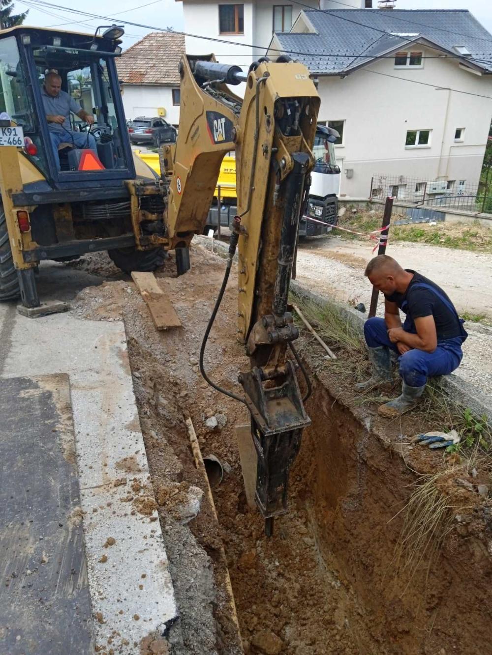 Služba održavanja kanalizacione mreže i objekata: RADOVI NA KANALIZACIONOJ MREŽI