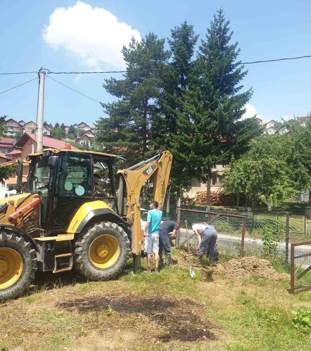 Služba za održavanje vodovodne mreže i objekata:  RADOVI NA VODOVODNOJ MREŽI
