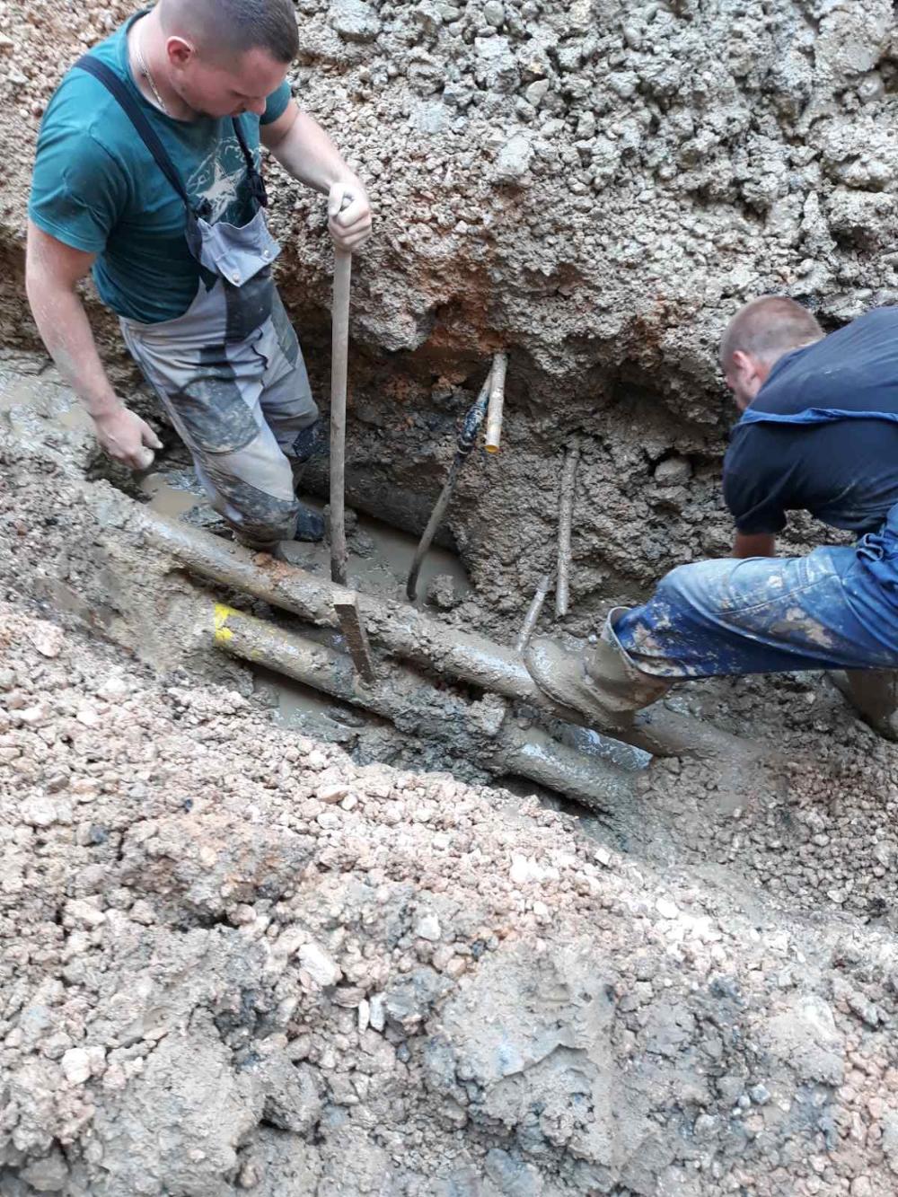 Služba za održavanje vodovodne mreže i objekata:  RADOVI NA VODOVODNOJ MREŽI