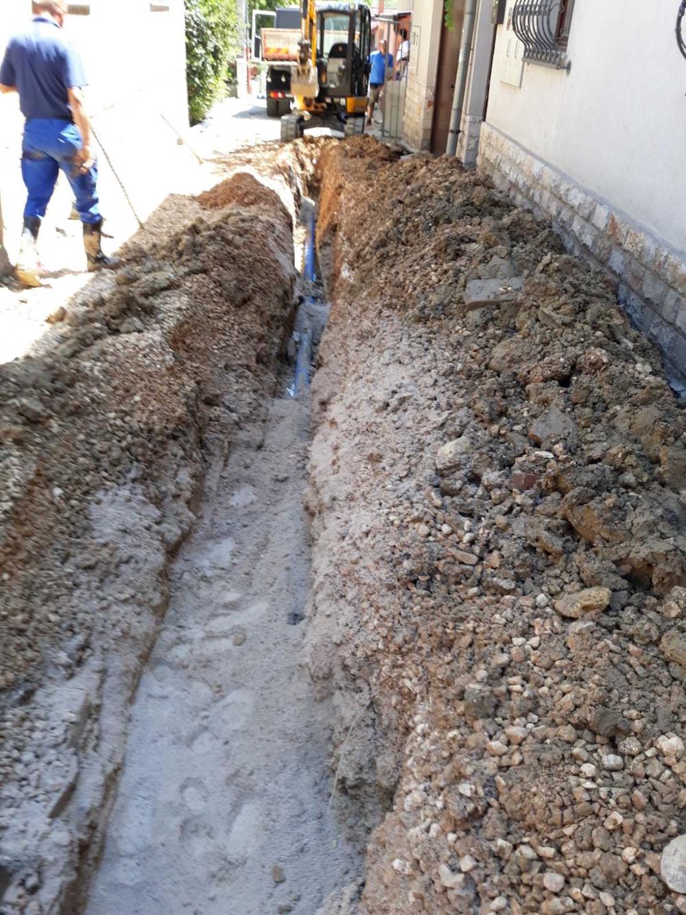 Služba za održavanje vodovodne mreže i objekata:  RADOVI NA VODOVODNOJ MREŽI