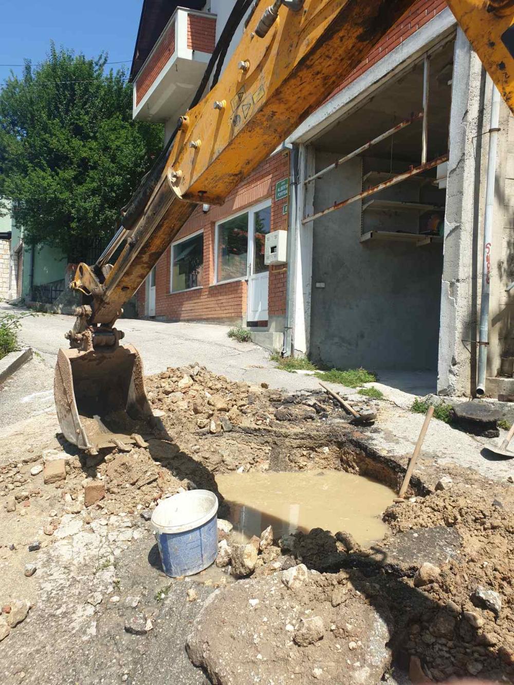 Služba za održavanje vodovodne mreže i objekata:  RADOVI NA VODOVODNOJ MREŽI