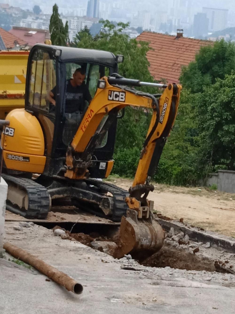 Služba za održavanje kanalizacione mreže i objekata: RADOVI TOKOM VIKENDA 