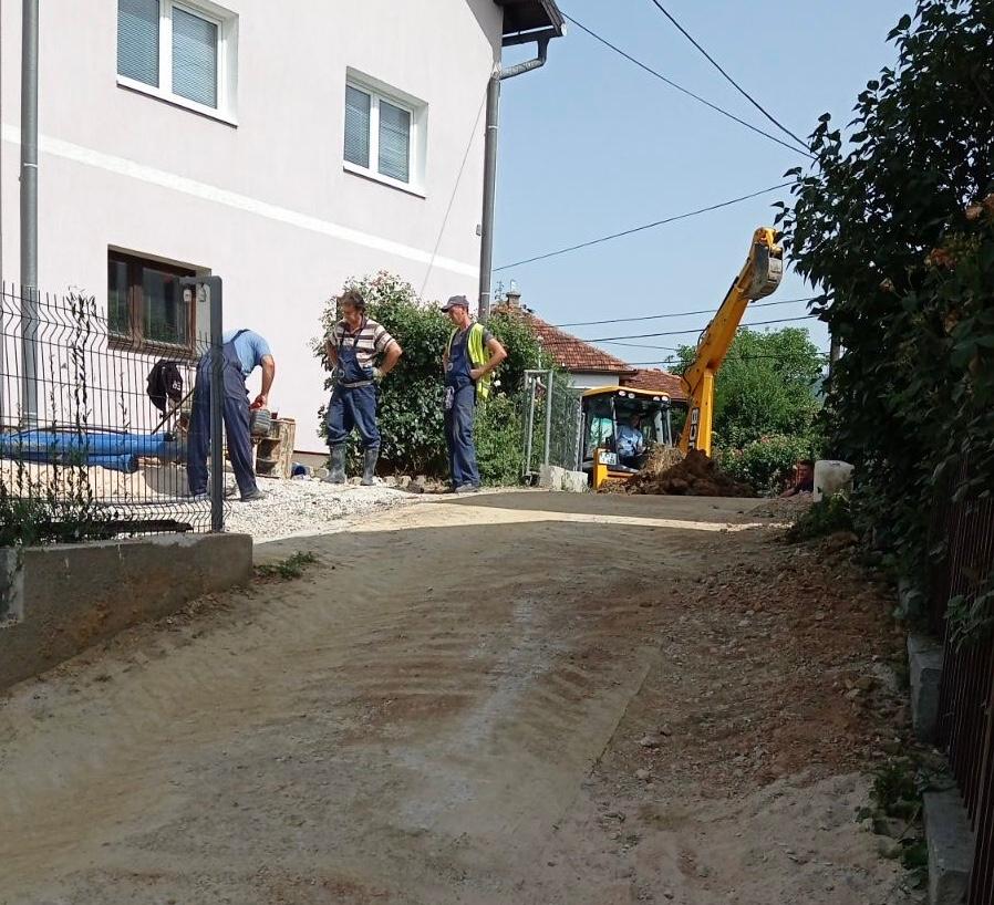Služba za održavanje vodovodne mreže i objekata:  RADOVI NA VODOVODNOJ MREŽI
