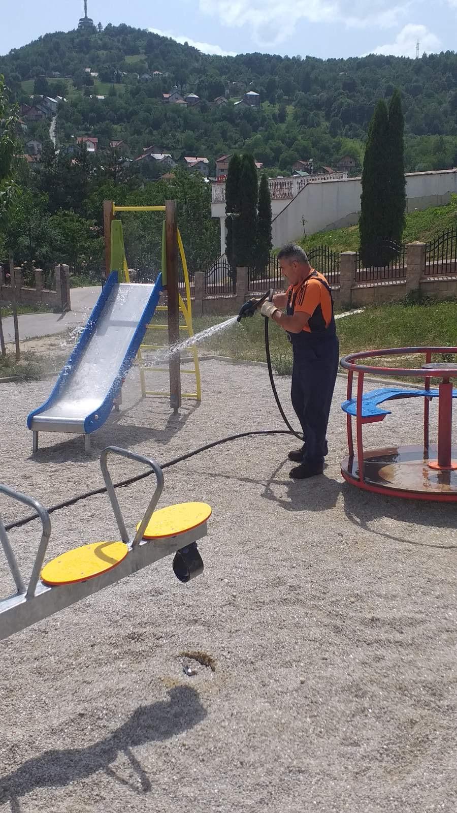 Služba održavanja kanalizacione mreže i objekata:  RADOVI NA KANALIZACIONOJ MREŽI