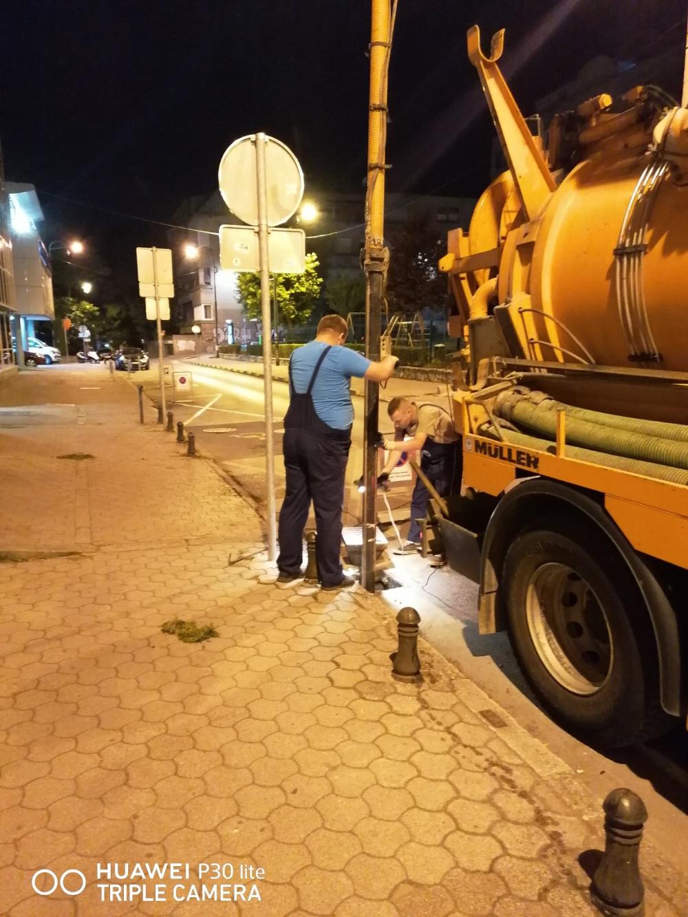 Služba održavanja kanalizacione mreže i objekata:  RADOVI NA KANALIZACIONOJ MREŽI