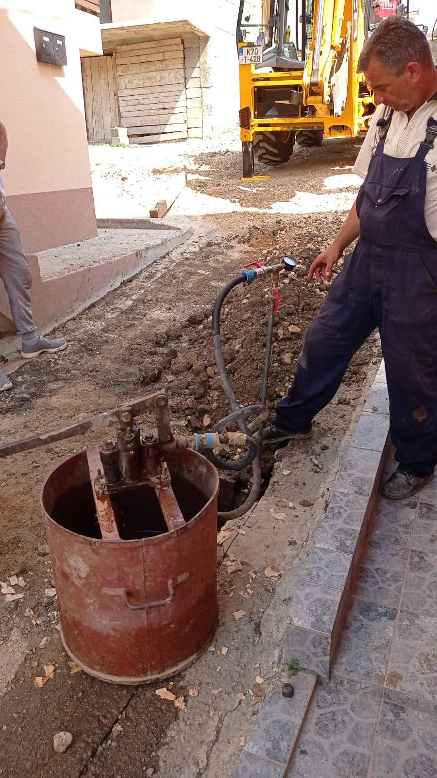 Služba za održavanje vodovodne mreže i objekata:  RADOVI NA VODOVODNOJ MREŽI