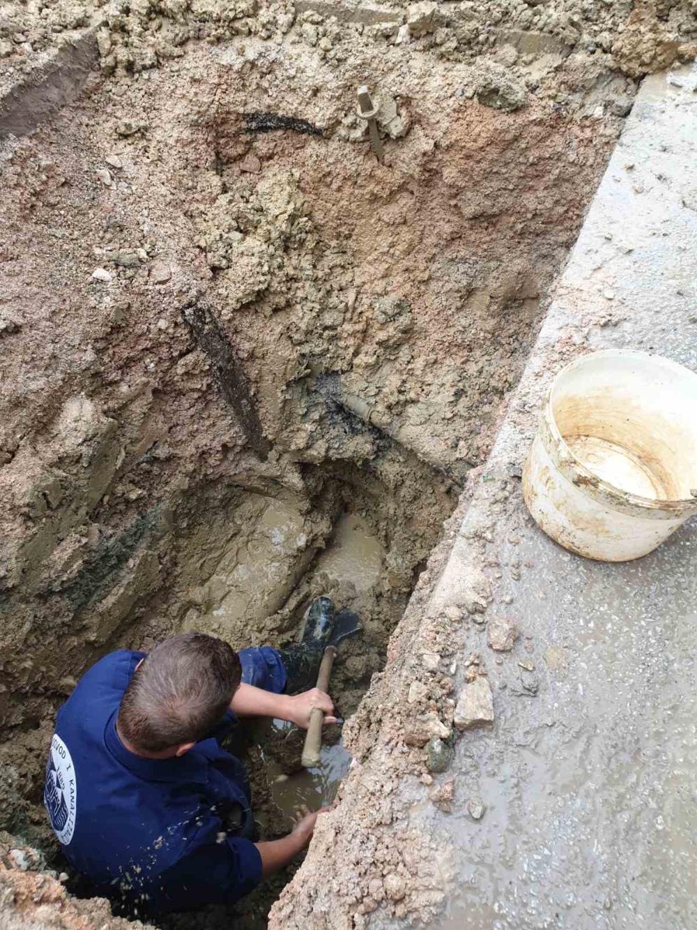 Služba za održavanje vodovodne mreže i objekata:  RADOVI NA VODOVODNOJ MREŽI