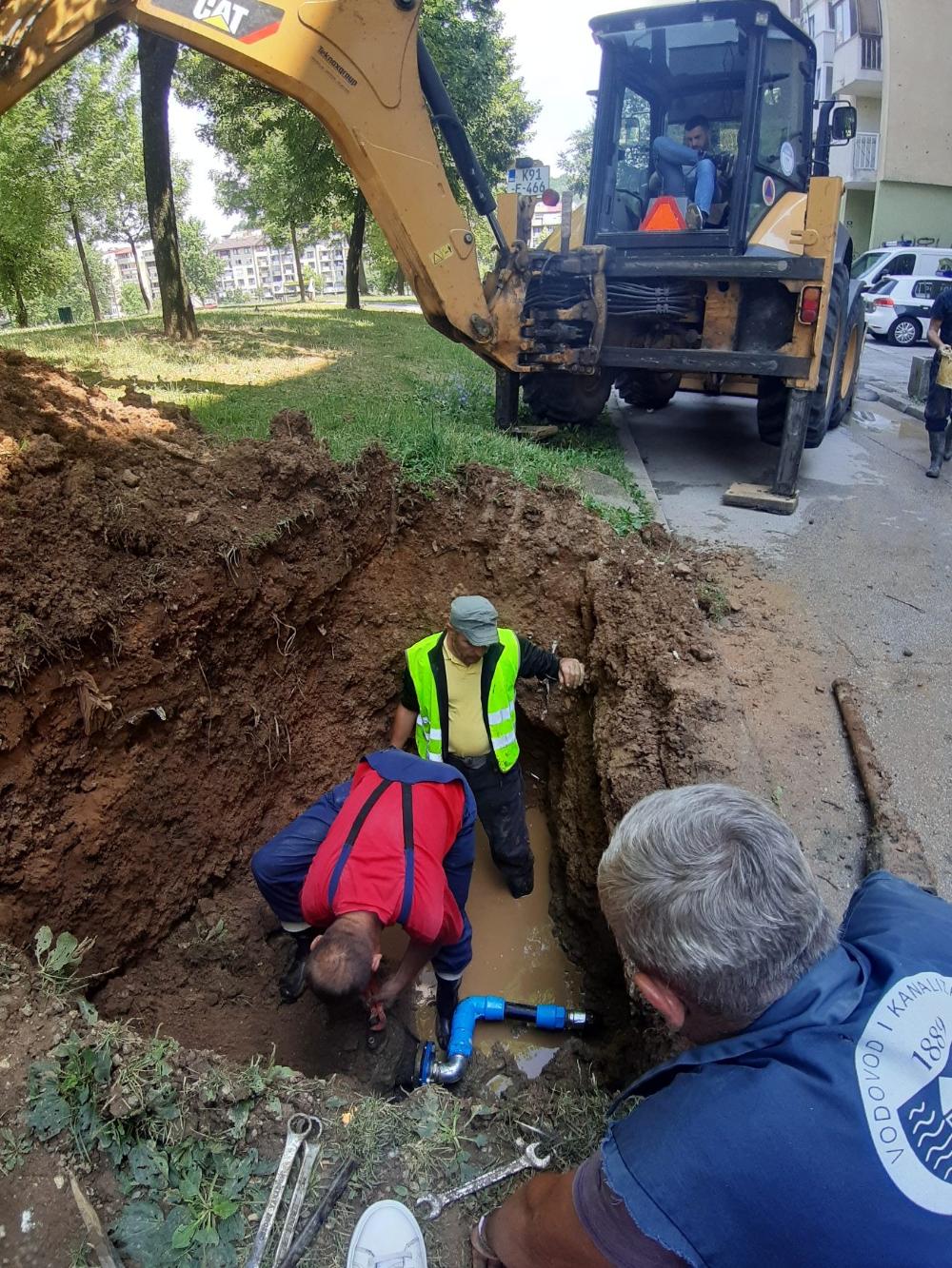 Služba za održavanje vodovodne mreže i objekata:  RADOVI NA VODOVODNOJ MREŽI