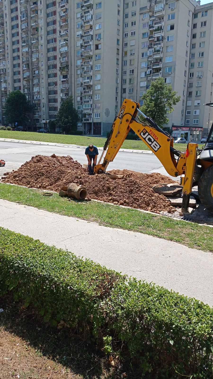 Dežurna ekipa:  POPRAVKE KVAROVA NA VODOVODNOJ MREŽI