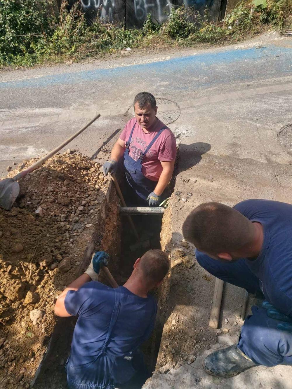Služba održavanja kanalizacione mreže i objekata:  RADOVI NA KANALIZACIONOJ MREŽI