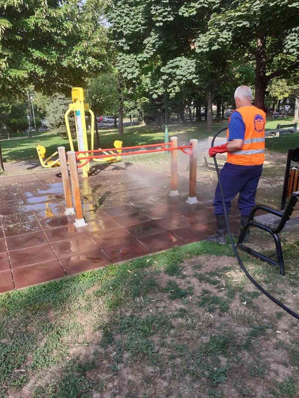 Služba održavanja kanalizacione mreže i objekata:  RADOVI NA KANALIZACIONOJ MREŽI