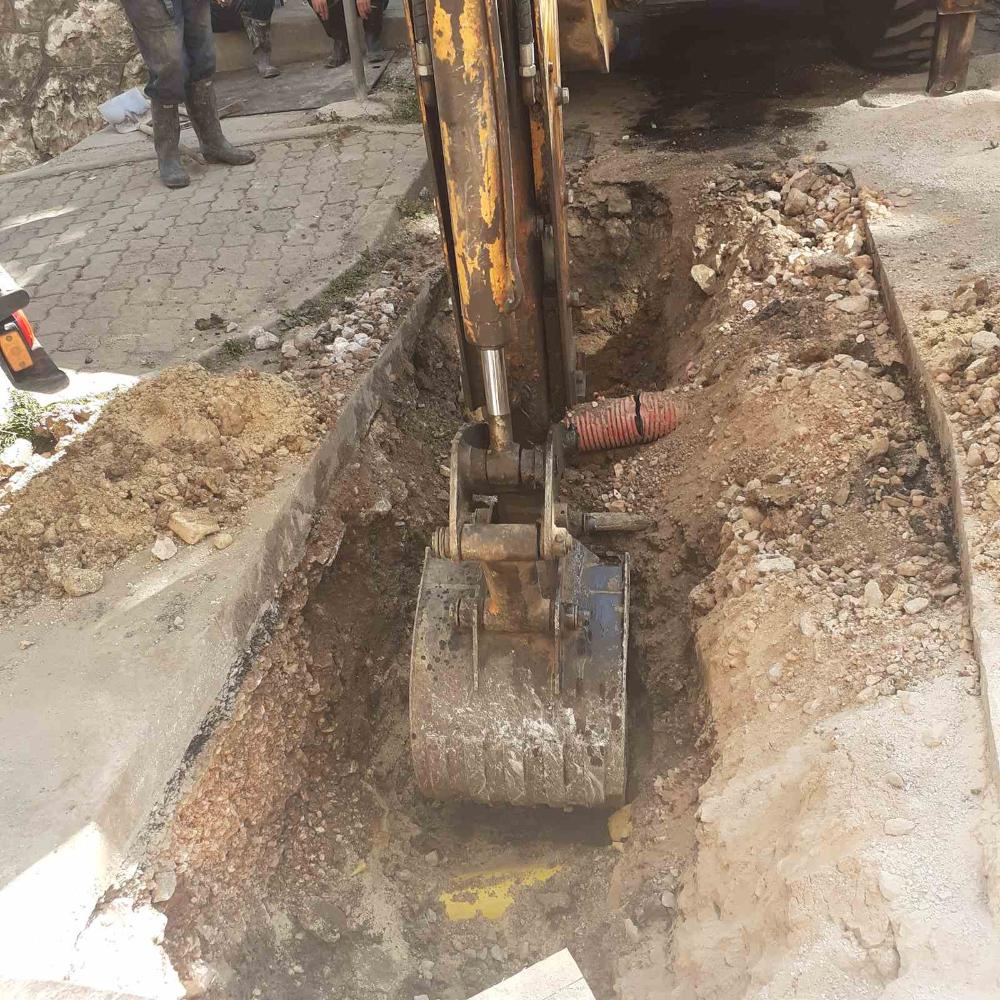 Služba održavanja kanalizacione mreže i objekata:  RADOVI NA KANALIZACIONOJ MREŽI