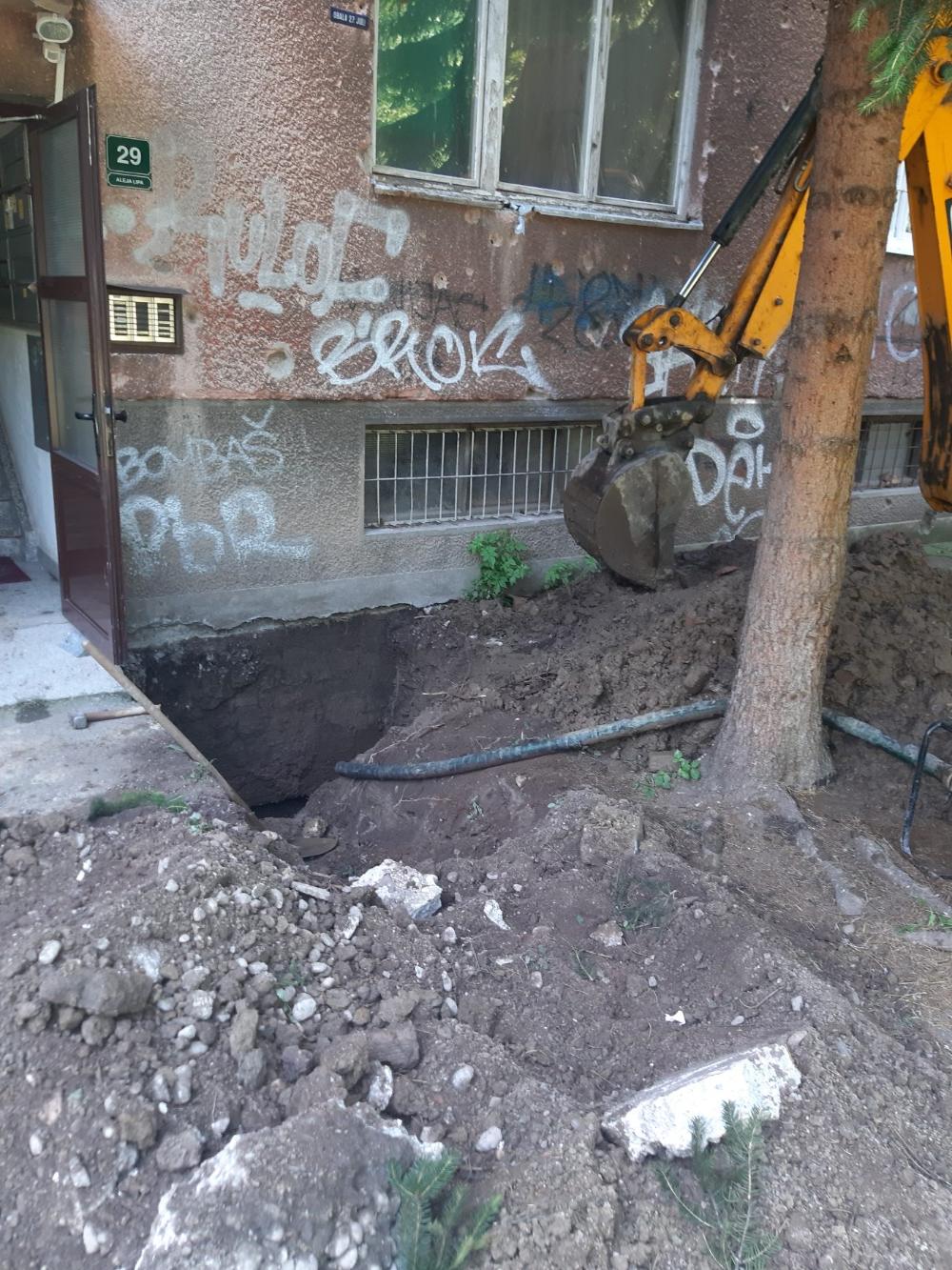 Služba za održavanje vodovodne mreže i objekata:  RADOVI NA VODOVODNOJ MREŽI
