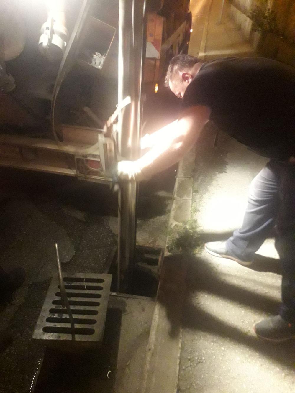 Služba održavanja kanalizacione mreže i objekata:  RADOVI NA KANALIZACIONOJ MREŽI