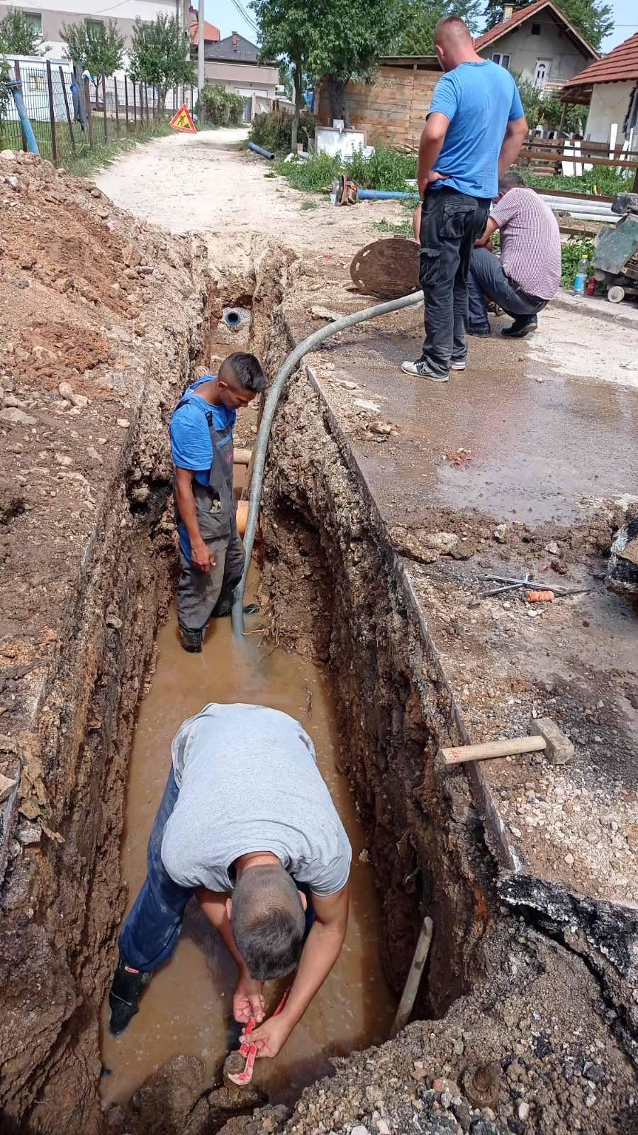 Služba za održavanje vodovodne mreže i objekata:  RADOVI NA VODOVODNOJ MREŽI