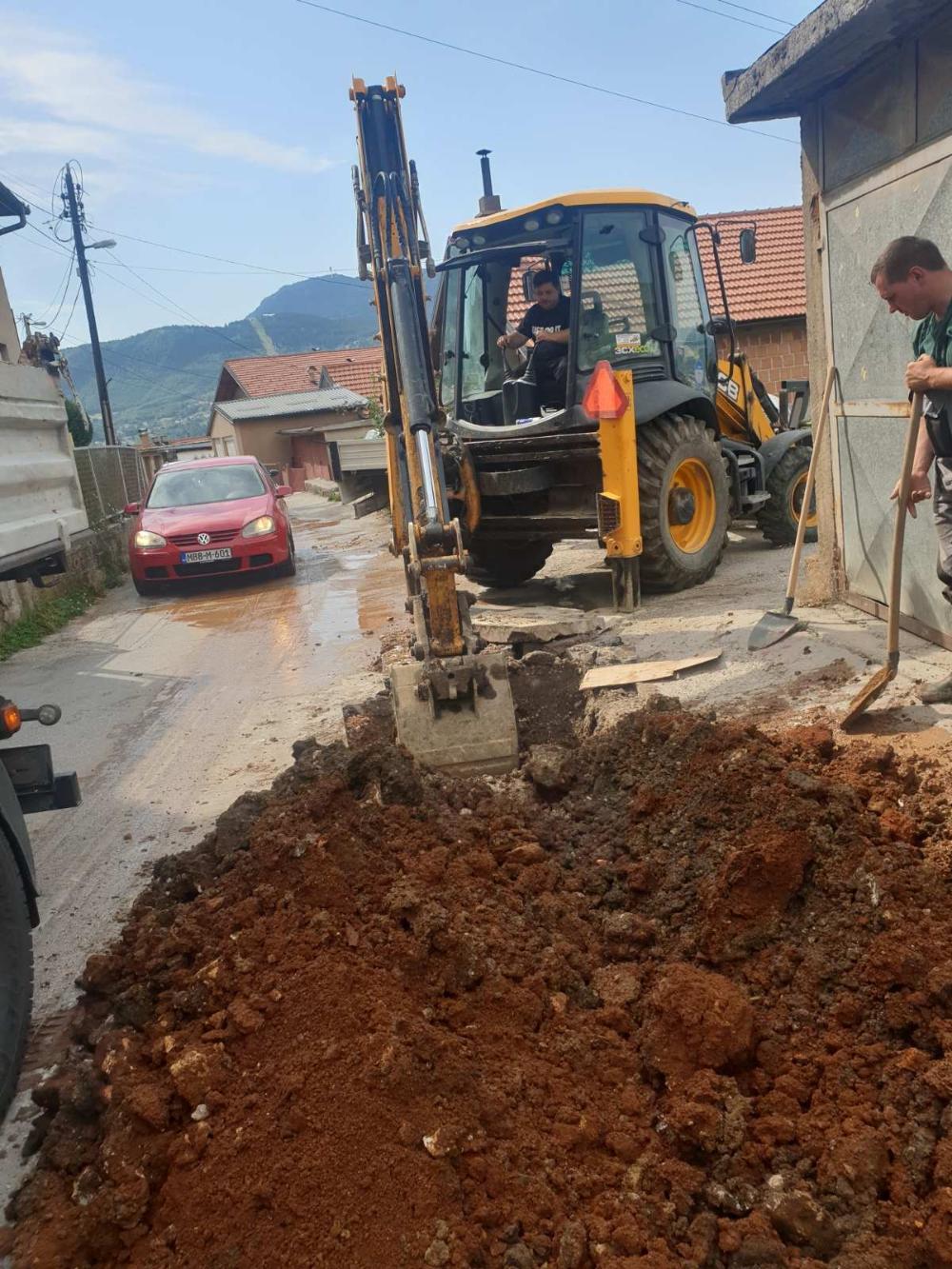 Služba za održavanje vodovodne mreže i objekata:  RADOVI NA VODOVODNOJ MREŽI