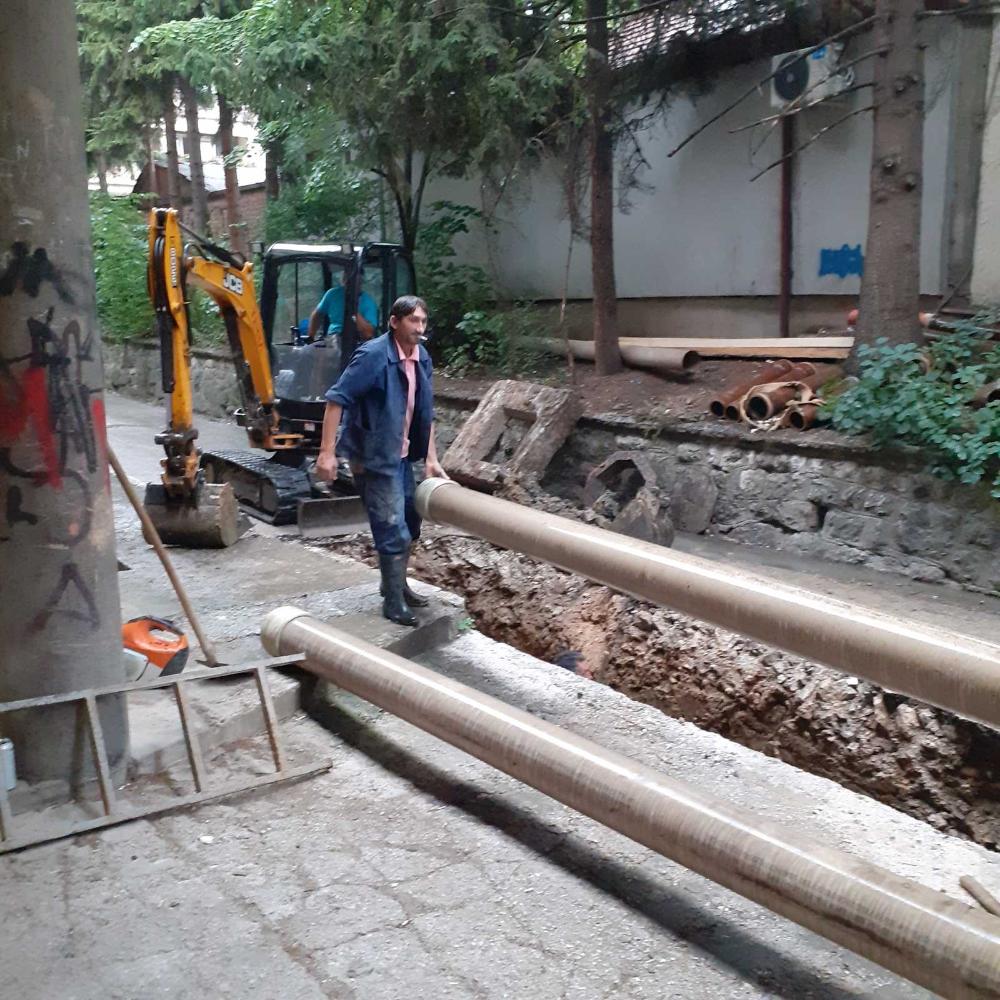 Služba održavanja kanalizacione mreže i objekata: RADOVI NA KANALIZACIONOJ MREŽI