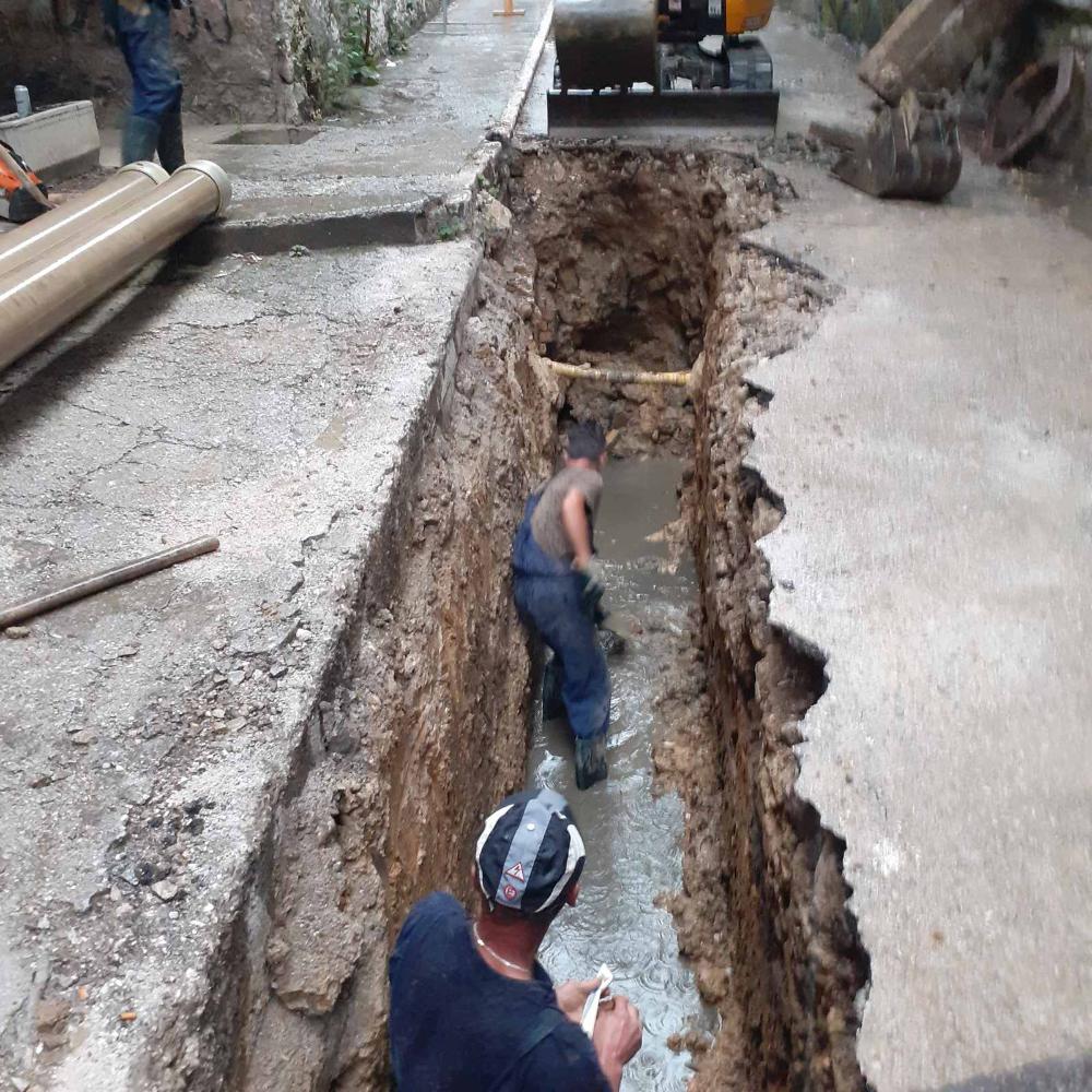 Služba održavanja kanalizacione mreže i objekata: RADOVI NA KANALIZACIONOJ MREŽI