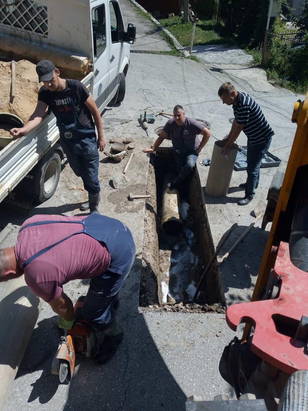 Služba održavanja kanalizacione mreže i objekata: RADOVI NA KANALIZACIONOJ MREŽI
