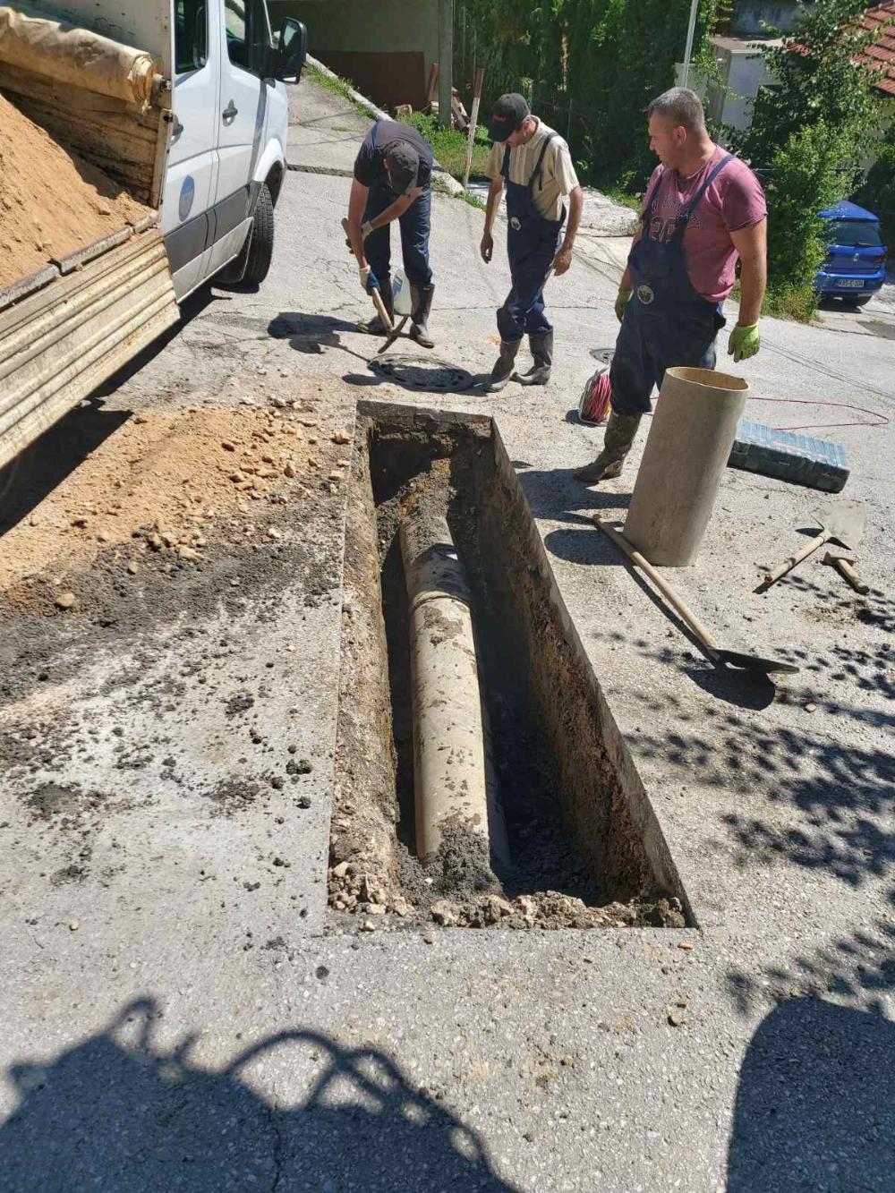 Služba održavanja kanalizacione mreže i objekata: RADOVI NA KANALIZACIONOJ MREŽI