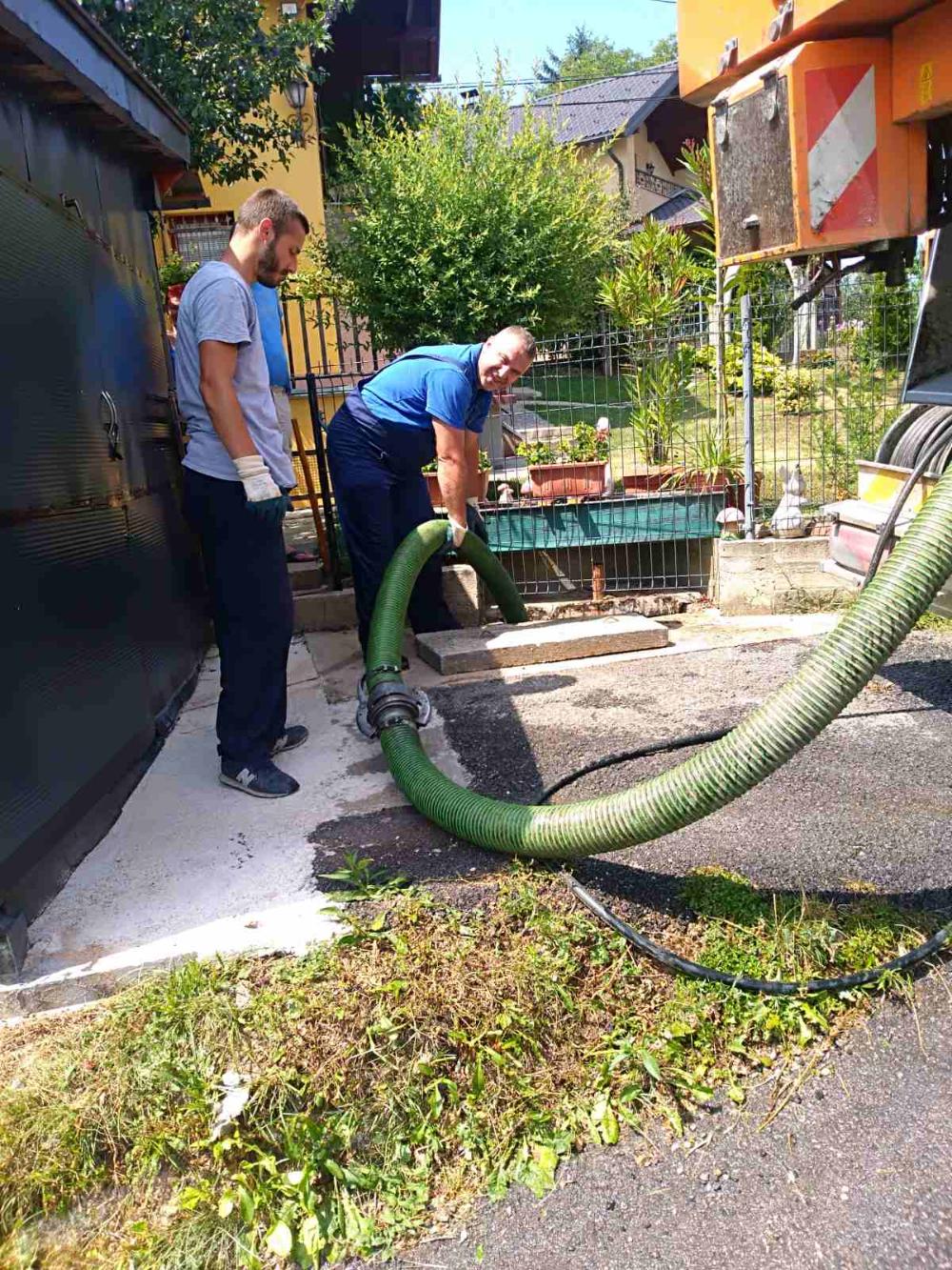 Služba održavanja kanalizacione mreže i objekata: RADOVI NA KANALIZACIONOJ MREŽI