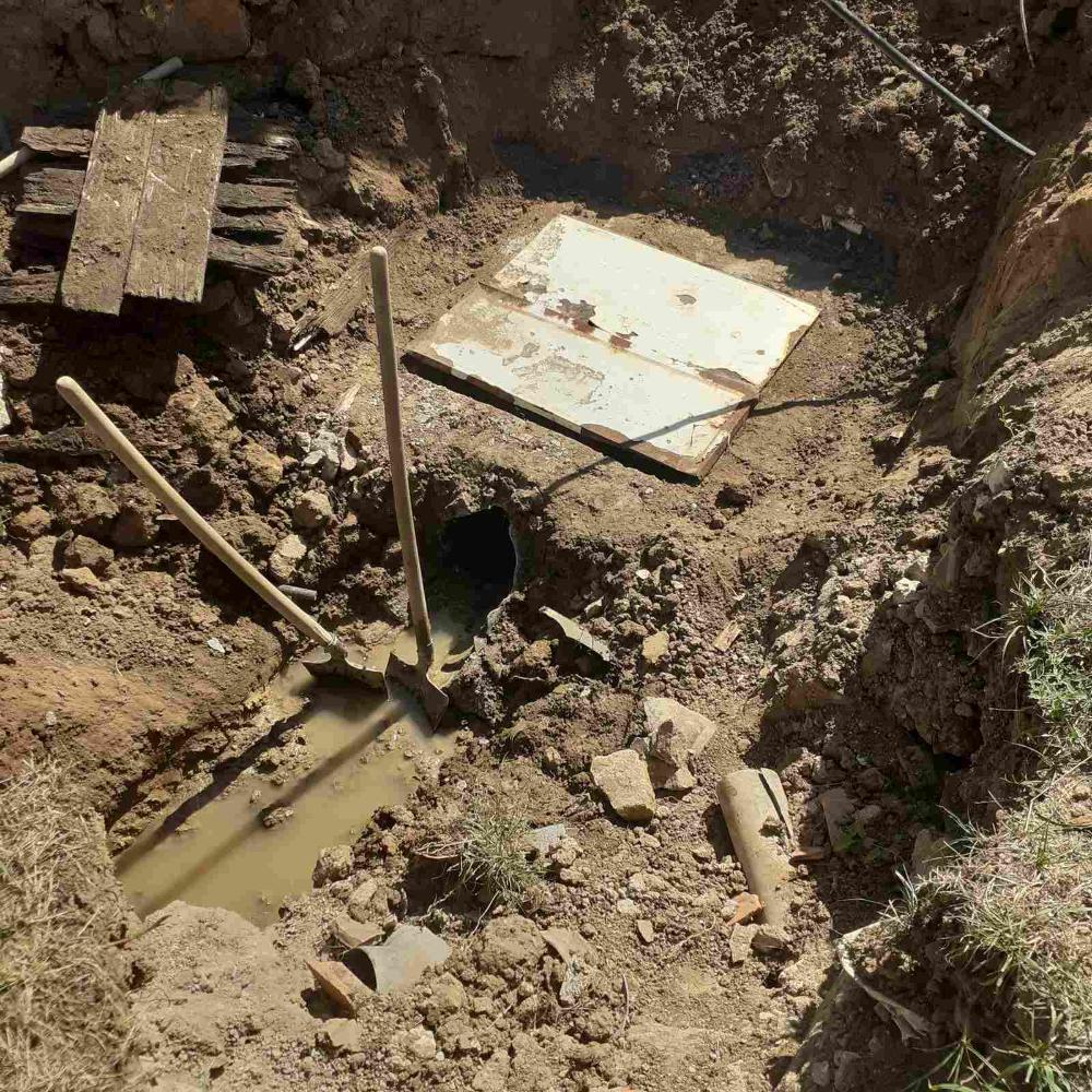 Služba održavanja kanalizacione mreže i objekata: RADOVI NA KANALIZACIONOJ MREŽI