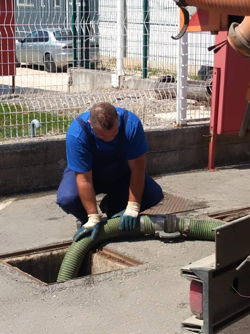 Služba održavanja kanalizacione mreže i objekata: ODRŽAVANJE KANALIZACIONIH OBJEKATA