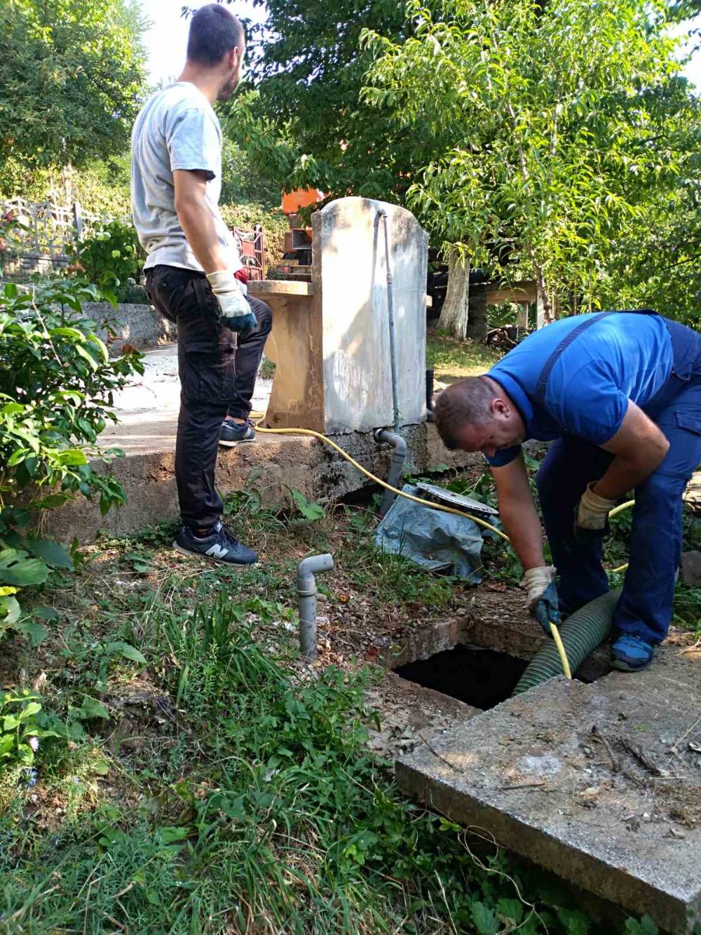 Služba održavanja kanalizacione mreže i objekata: RADOVI NA KANALIZACIONOJ MREŽI