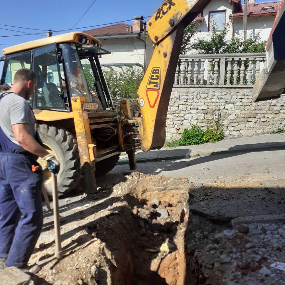 Služba održavanja kanalizacione mreže i objekata: RADOVI NA KANALIZACIONOJ MREŽI