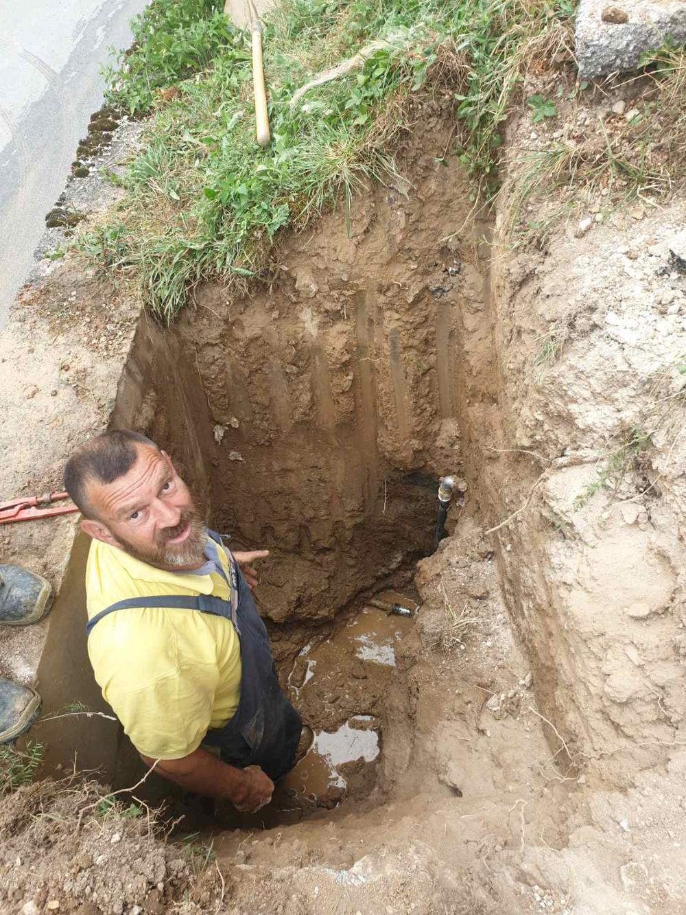 Služba za održavanje vodovodne mreže i objekata: POPRAVKE KVAROVA NA VODOVODNOJ MREŽI