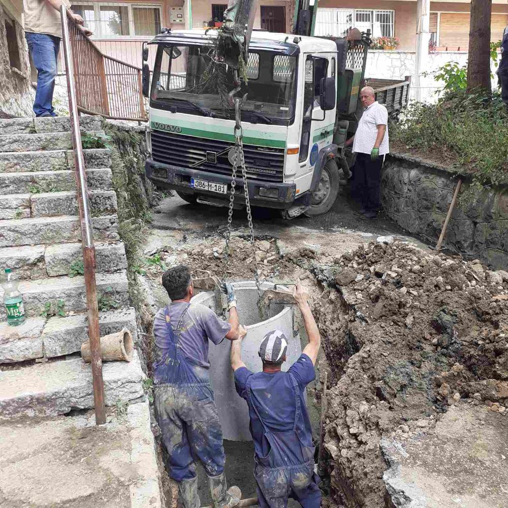 Služba održavanja kanalizacione mreže i objekata: RADOVI NA KANALIZACIONOJ MREŽI