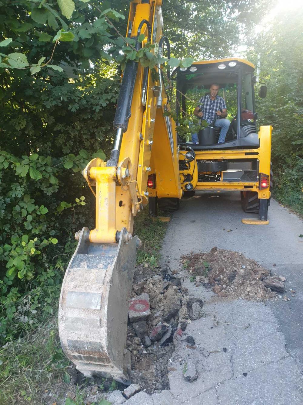 Služba za održavanje vodovodne mreže i objekata: POPRAVKE KVAROVA NA VODOVODNOJ MREŽI